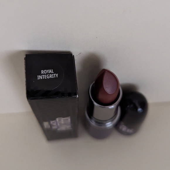 MAC x Black Panther Matte Lipstick - Royal Integrity - Picture 2 of 2
